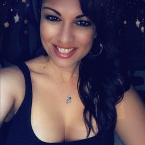 Meet your Posher, Janet